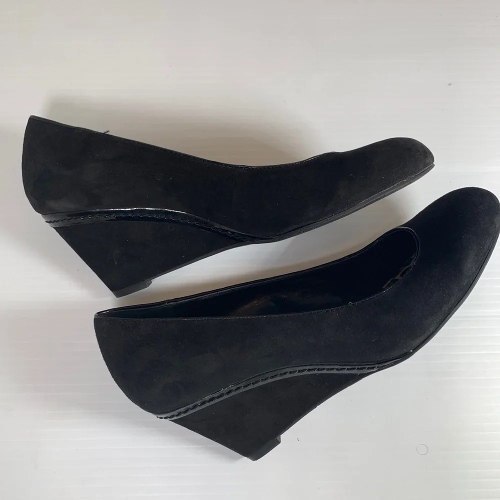 Franco‎ Sarto Zeus Suede Wedge
